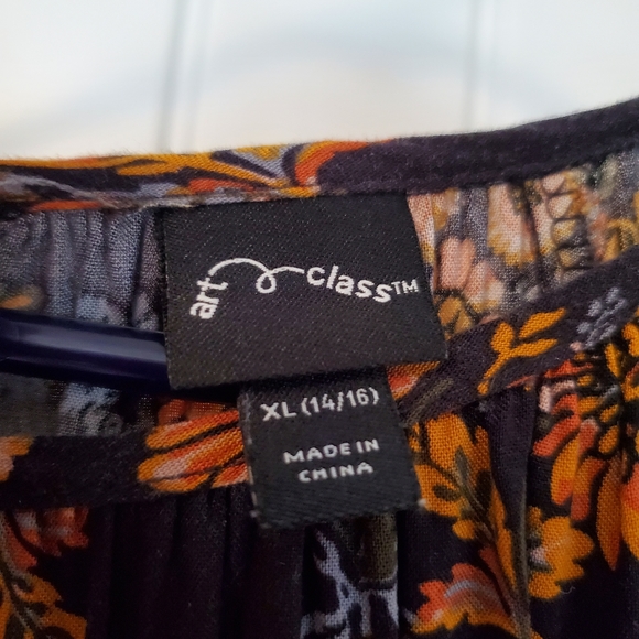 Art Class Floral Long Sleve - Picture 2 of 3